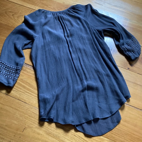 Maurice’s Top - Picture 6 of 7